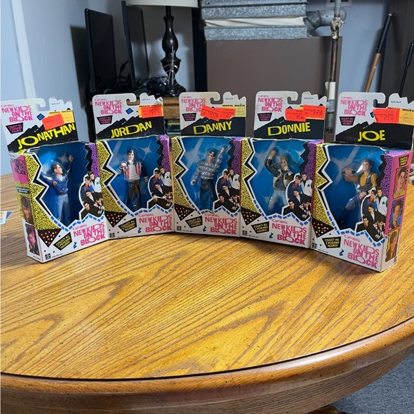 New Kids on the Block Action Figures Set ALL FIVE $65 - Picture 4 of 4